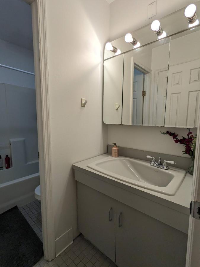 Spacious Room For 4 People In Williamsburg ! New York Kültér fotó